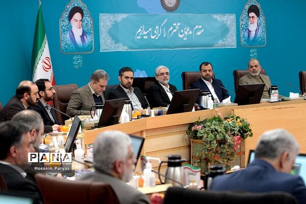 نشست فوق‌العاده استانداران سراسر کشور