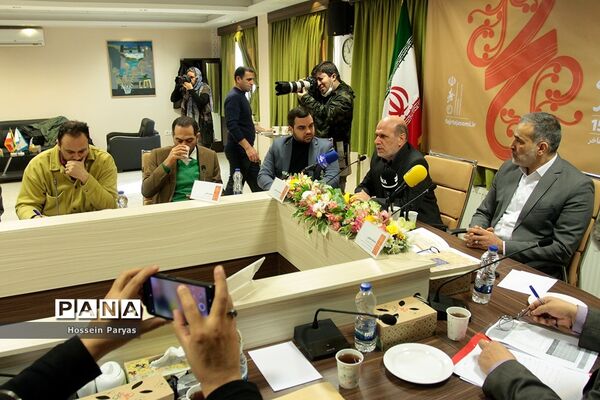 نشست خبری پانزدهمین جشنواره هنرهای تجسمی فجر