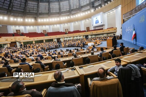 بیست و هشتمین جشنواره تحقیقات و فناوری علوم پزشکی رازی