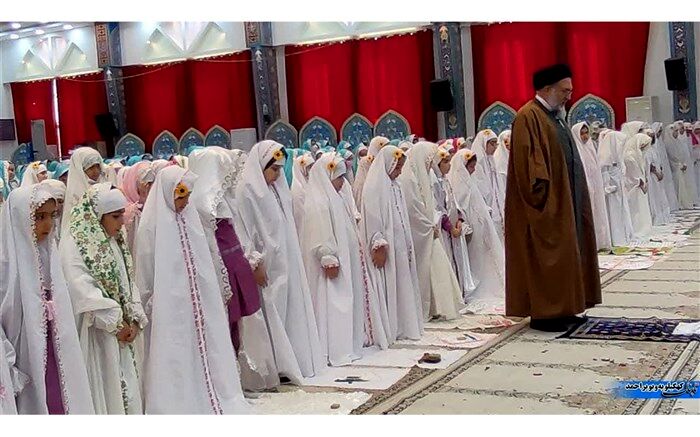 جشن تکلیف  شروع هم صحبتی با خداوند است
