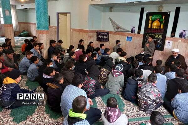 برگزاری جشن ماه رجب و میلاد امام‌ محمد باقر(ع) در دبیرستان ۱۳ آبان رودهن