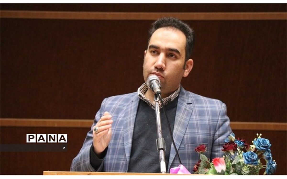 نظارت بالینی و ایفای نقش راهبری از رسالت‌های مهم سرگروه‌های آموزشی است
