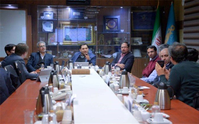 نشست هم‌­اندیشی منتخبان ادوار رقابت علمی کنز برگزار شد