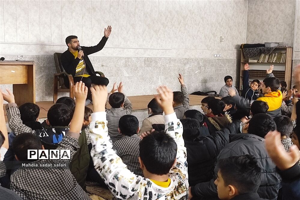 برگزاری جشن آغاز ماه مبارک رجب و میلاد امام محمدباقر(ع) در دبستان پاسدارن یزد