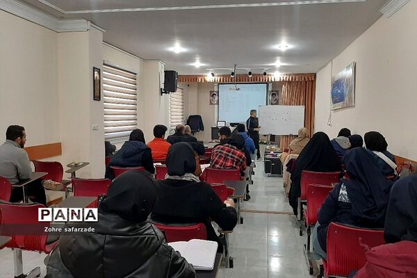 کارگاه دانش‌افزایی فوتسال در آموزش و پرورش رودهن