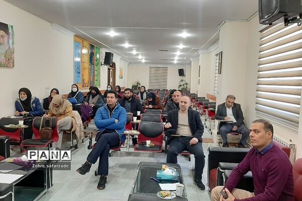 کارگاه دانش‌افزایی فوتسال در آموزش و پرورش رودهن