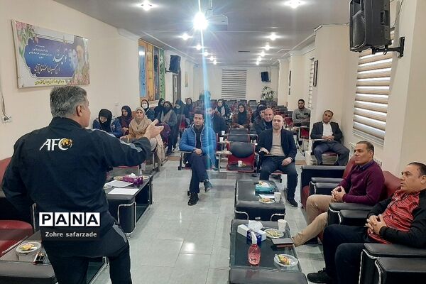 کارگاه دانش‌افزایی فوتسال در آموزش و پرورش رودهن
