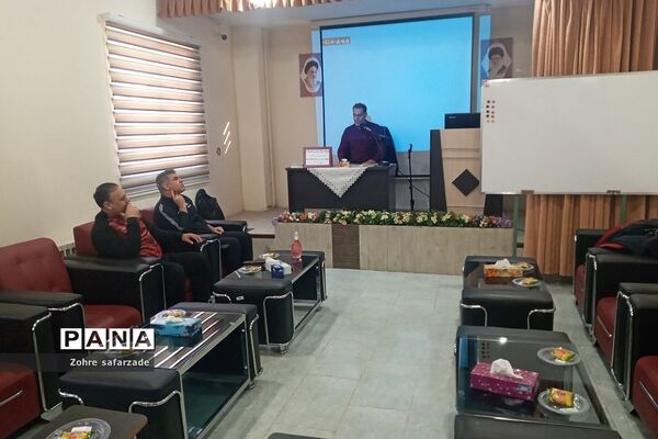 کارگاه دانش‌افزایی فوتسال در آموزش و پرورش رودهن