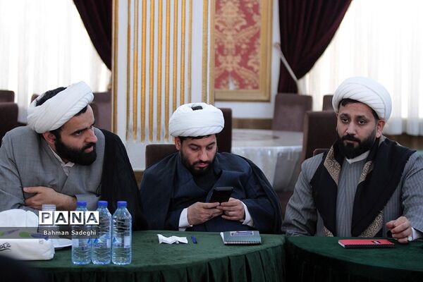 نشست هم‌اندیشی‌ معاونان پرورشی و فرهنگی، روسای ادارات قرآن، عترت و نماز و مدیران سازمان دانش‌آموزی
