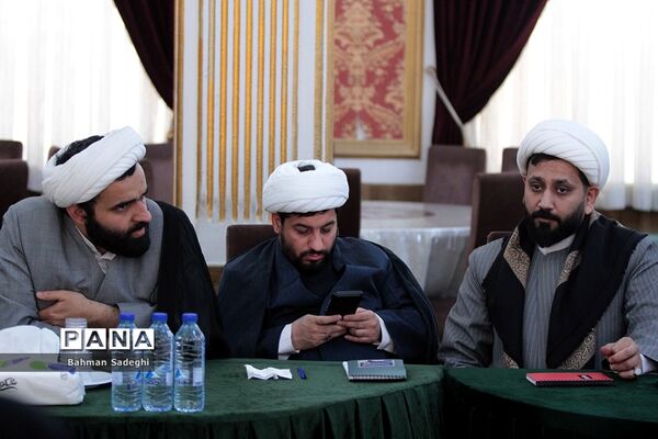نشست هم‌اندیشی‌ معاونان پرورشی و فرهنگی، روسای ادارات قرآن، عترت و نماز و مدیران سازمان دانش‌آموزی