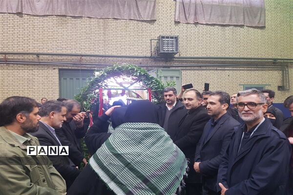 اولین گروه راهیان نور دانش‌آموزی شهر تهران؛ عازم سرزمین عشق و ایثار شدند