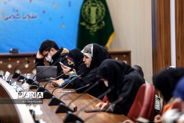 نشست خبری رئیس کمیته فرهنگیان و دانش‌آموزی ستاد دهه فجر انقلاب اسلامی