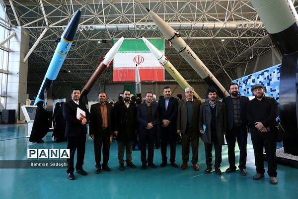 بازدید مدیران سازمان دانش‌آموزی از نمایشگاه دائمی  «پارک ملی هوافضا‌»
