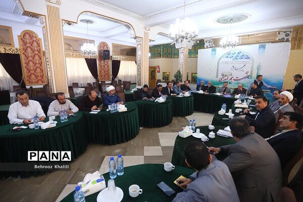 نشست هم‌اندیشی‌ معاونان پرورشی و فرهنگی، روسای ادارات قرآن، عترت و نماز و مدیران سازمان دانش‌آموزی-2