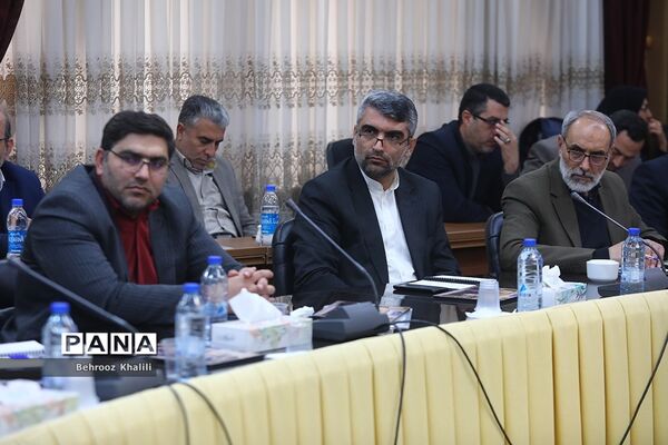 نشست هم‌اندیشی‌ معاونان پرورشی و فرهنگی، روسای ادارات قرآن، عترت و نماز و مدیران سازمان دانش‌آموزی-2