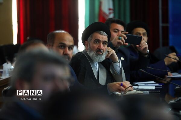 نشست هم‌اندیشی‌ معاونان پرورشی و فرهنگی، روسای ادارات قرآن، عترت و نماز و مدیران سازمان دانش‌آموزی-2