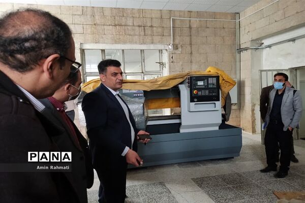 بازدید مدیران هنرستان‌ها از هنرستان ماندگار و نمونه دولتی طالقانی
