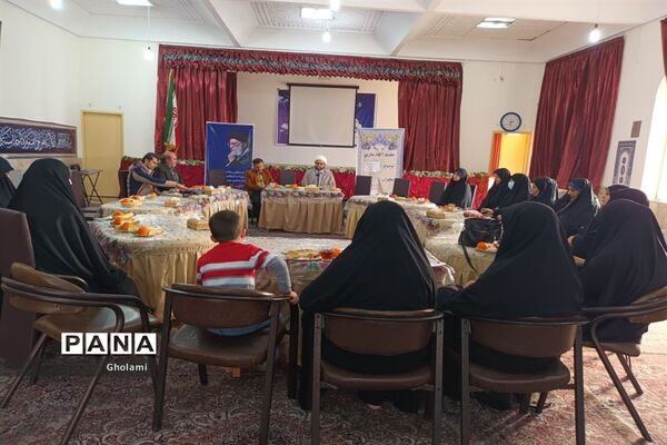 برگزاری جلسه هم‌اندیشی مدیران شهرک زینبیه منطقه ۱۳ با موضوع جهاد تبیین
