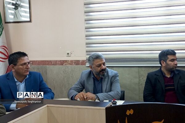 جلسه توانمندسازی مدیران جدید در بهارستان 2