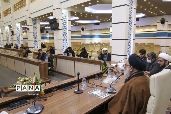 نشست تخصصی با موضوع مبانی دینی حکمرانی مردمی در شیراز