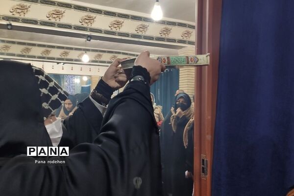 اعزام دانش‌آموزان به اردوی راهیان نور در رودهن