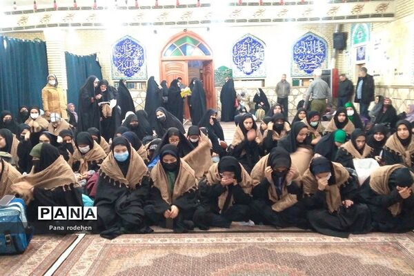 اعزام دانش‌آموزان به اردوی راهیان نور در رودهن