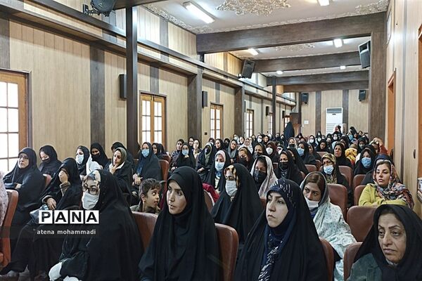 برگزاری کارگاه‌های عظمت مادرانه، شکوه دخترانه با موضوع کنترل خشم در  شیراز