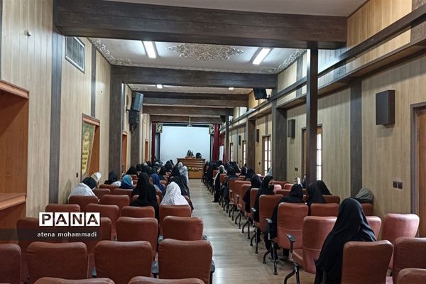 برگزاری کارگاه‌های عظمت مادرانه، شکوه دخترانه با موضوع کنترل خشم در  شیراز