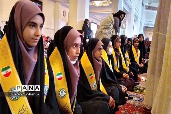 حضور فرهنگیان و دانش‌آموزان عضو سازمان دانش‌آموزی فارس در تجمع اعتراض‌آمیز محکومیت اهانت به قرآن کریم در شیراز