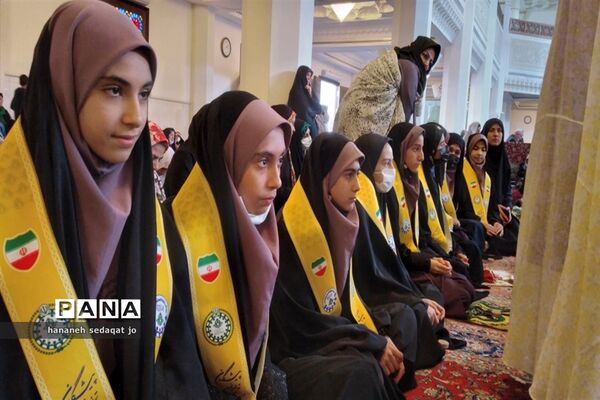 حضور فرهنگیان و دانش‌آموزان عضو سازمان دانش‌آموزی فارس در تجمع اعتراض‌آمیز محکومیت اهانت به قرآن کریم در شیراز