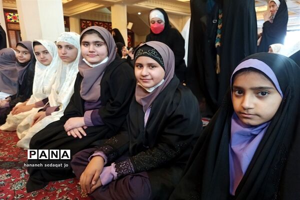 حضور فرهنگیان و دانش‌آموزان عضو سازمان دانش‌آموزی فارس در تجمع اعتراض‌آمیز محکومیت اهانت به قرآن کریم در شیراز
