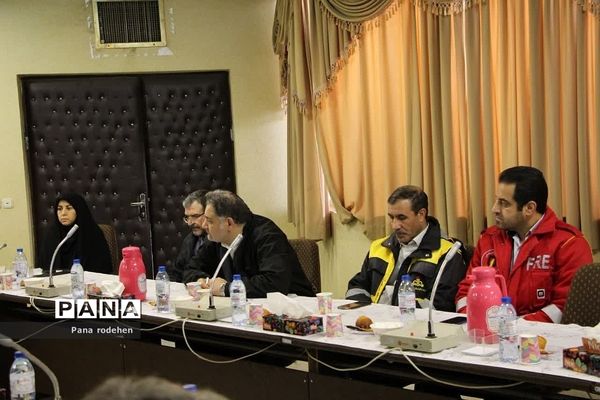 برگزاری شورای اداری و هماهنگی رودهن