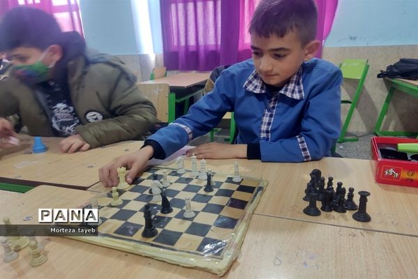 کلاس بازی و نشاط در دبستان ولی محمدی صفادشت