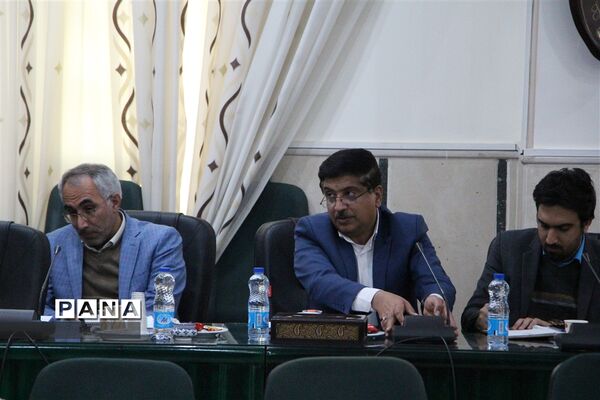 نشست صمیمی رئیس مرکز اطلاع‌‎رسانی و روابط عمومی وزارت آموزش و پرورش با مدیران و کارشناسان روابط عمومی ادارات آموزش و پرورش استان یزد
