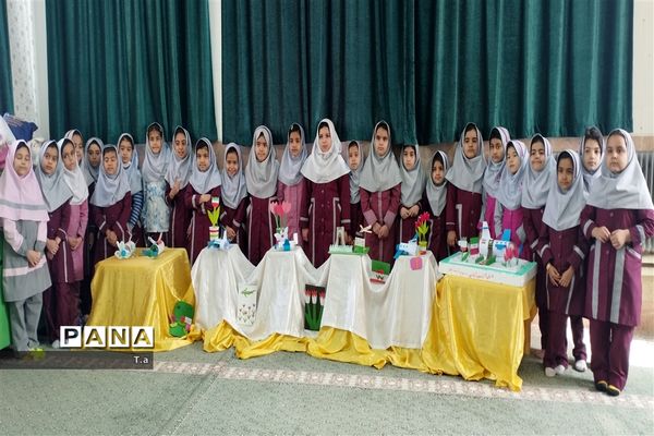 جشنواره خلاقیت ها  و ابتکارات دانش‌آموزی در آموزشگاه ۱۳ آبان بافق