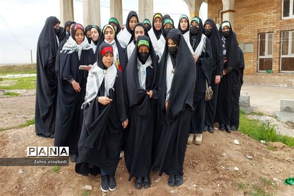 تجدید بیعت دانش‌‌‌آموزان ملارد با شهدا در فتح‌المبین