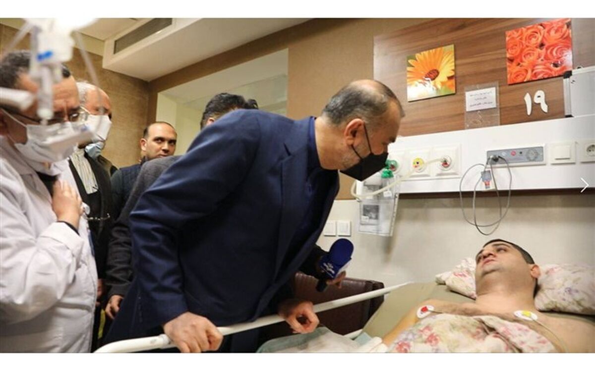 عیادت امیرعبداللهیان از مجروحان حادثه سفارت جمهوری آذربایجان