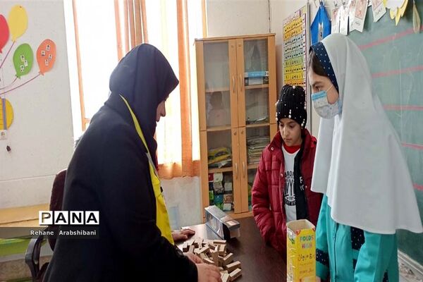 رقابت بیش از یک‌هزار دانش‌آموز در مسابقات بازی‌های فکری سرگرمی رویش در آباده