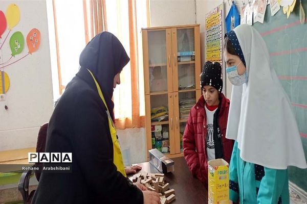 رقابت بیش از یک‌هزار دانش‌آموز در مسابقات بازی‌های فکری سرگرمی رویش در آباده