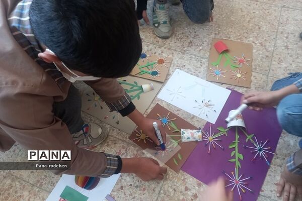 نمایشگاه جابربن حیان در دبستان امام‌حسن‌ مجتبی(ع) رودهن
