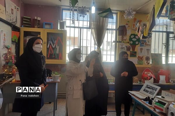 نمایشگاه جابربن حیان در دبستان امام‌حسن‌ مجتبی(ع) رودهن