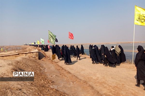 اعزام کاروان راهیان نور دانش‌آموزان کاشان