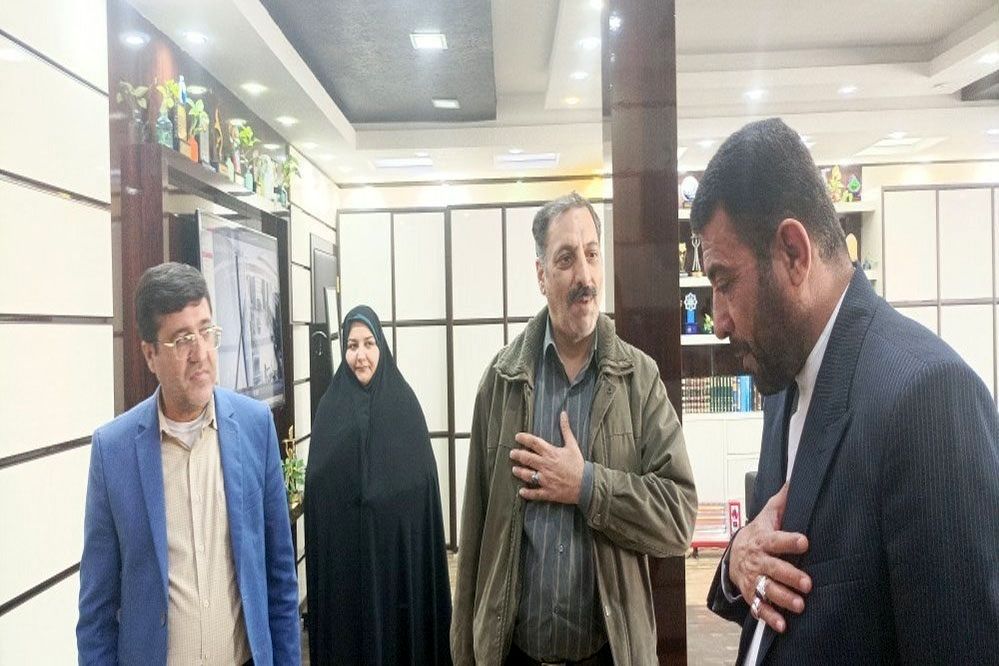 نشست هم‌اندیشی مدیر مالی سازمان دانش‌آموزی کشور با مدیرکل آموزش و پرورش استان بوشهر