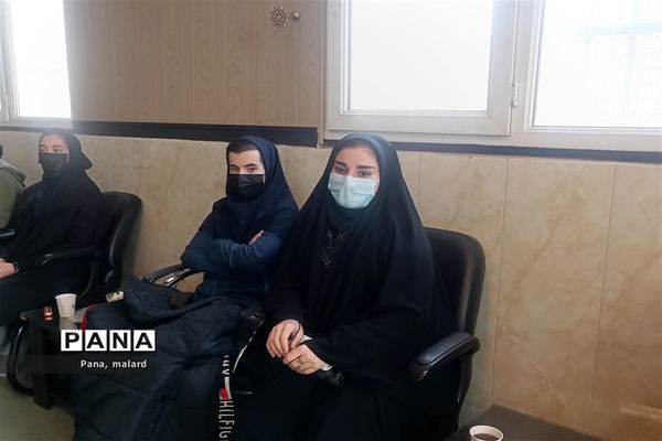نشست دانش‌‌‌آموزان عضو تشکل‌های دانش‌آموزی مدارس با امام جمعه ملارد