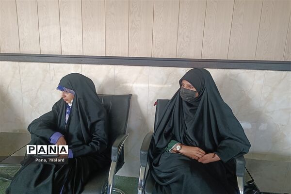 نشست دانش‌‌‌آموزان عضو تشکل‌های دانش‌آموزی مدارس با امام جمعه ملارد