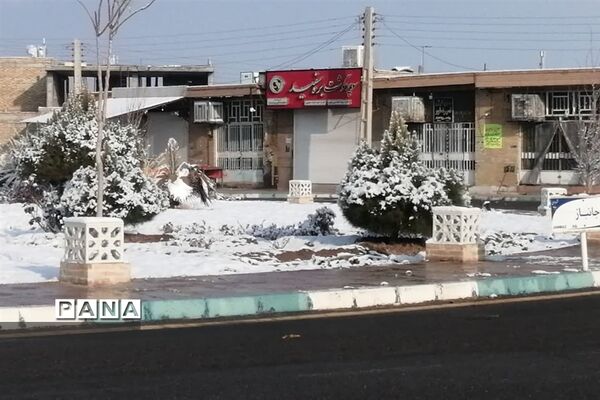 بارش سومین برف زمستانی چهره شهرستان بهاباد را سفید پوش کرد