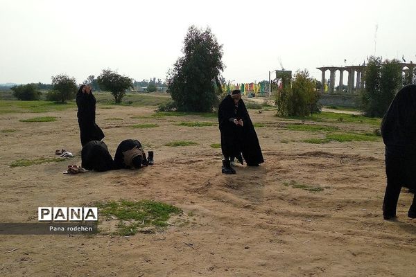دانش‌آموزان دختر رودهن در اردوی راهیان نور