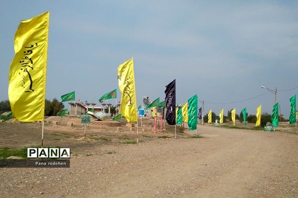 دانش‌آموزان دختر رودهن در اردوی راهیان نور