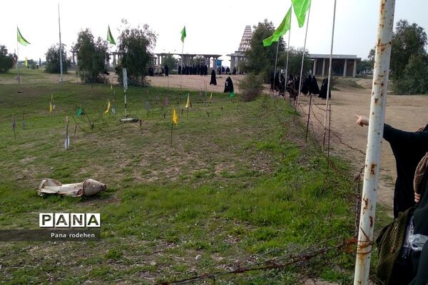 دانش‌آموزان دختر رودهن در اردوی راهیان نور