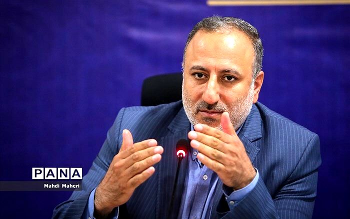 آموزش و پرورش را با هنر می‌توان بین‌المللی کرد